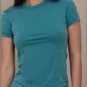 LeZe The Label teal/aquamarine short-sleeved, round neck blouse, size Small